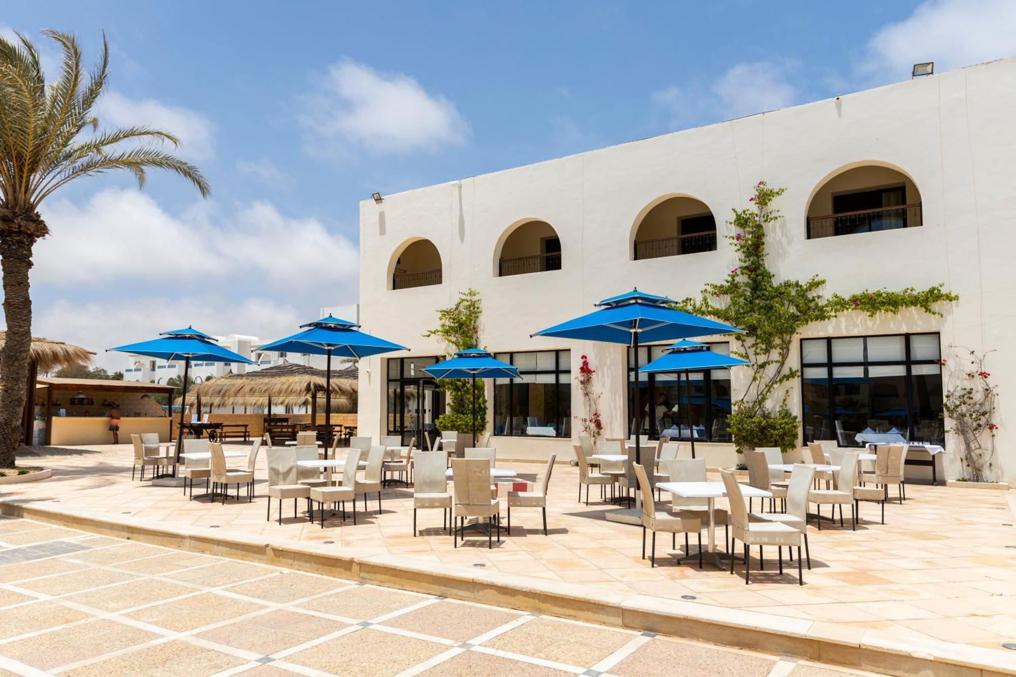 Le Petit Palais Djerba & Spa Хумт Сук Екстериор снимка