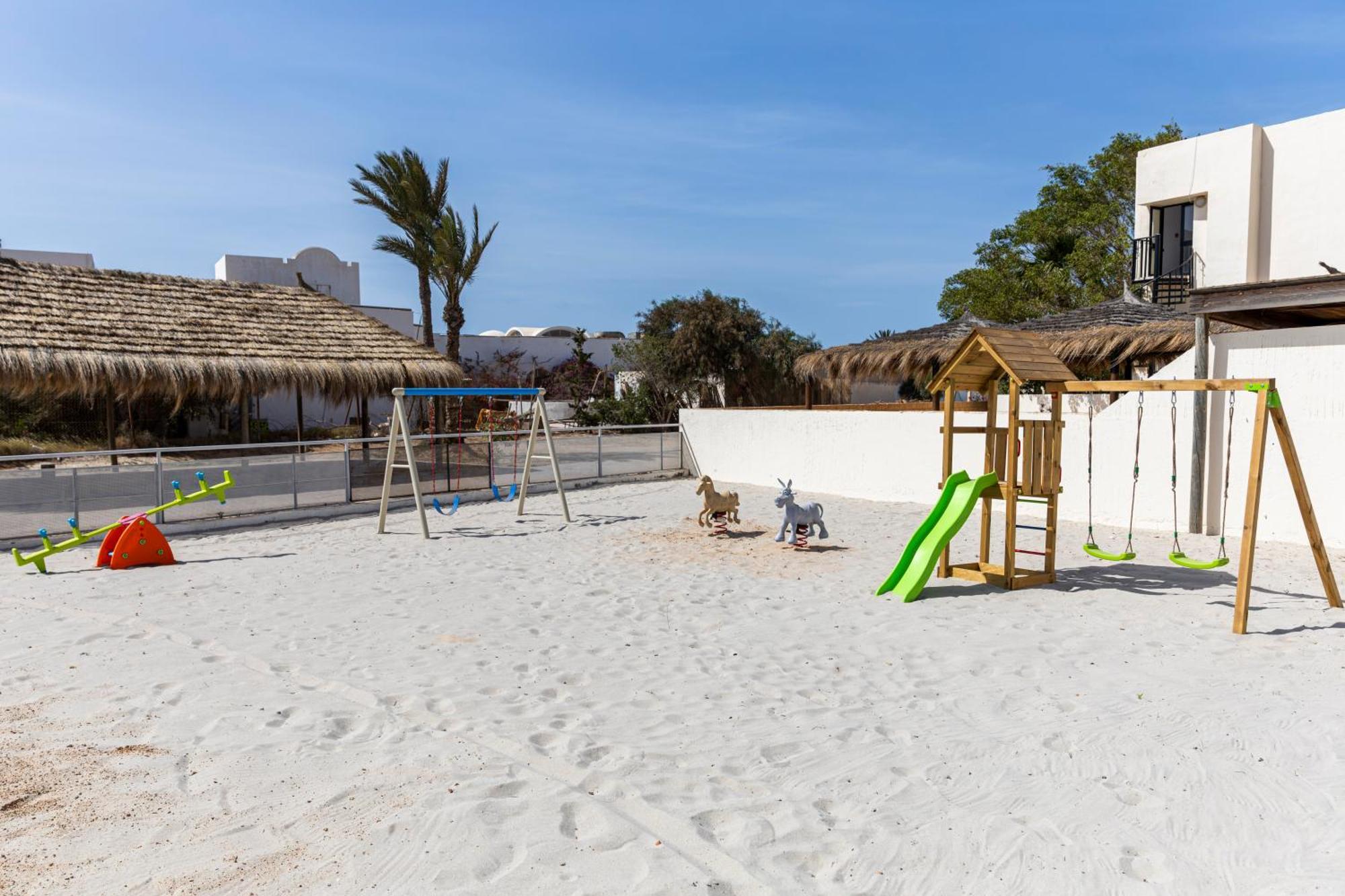 Le Petit Palais Djerba & Spa Хумт Сук Екстериор снимка