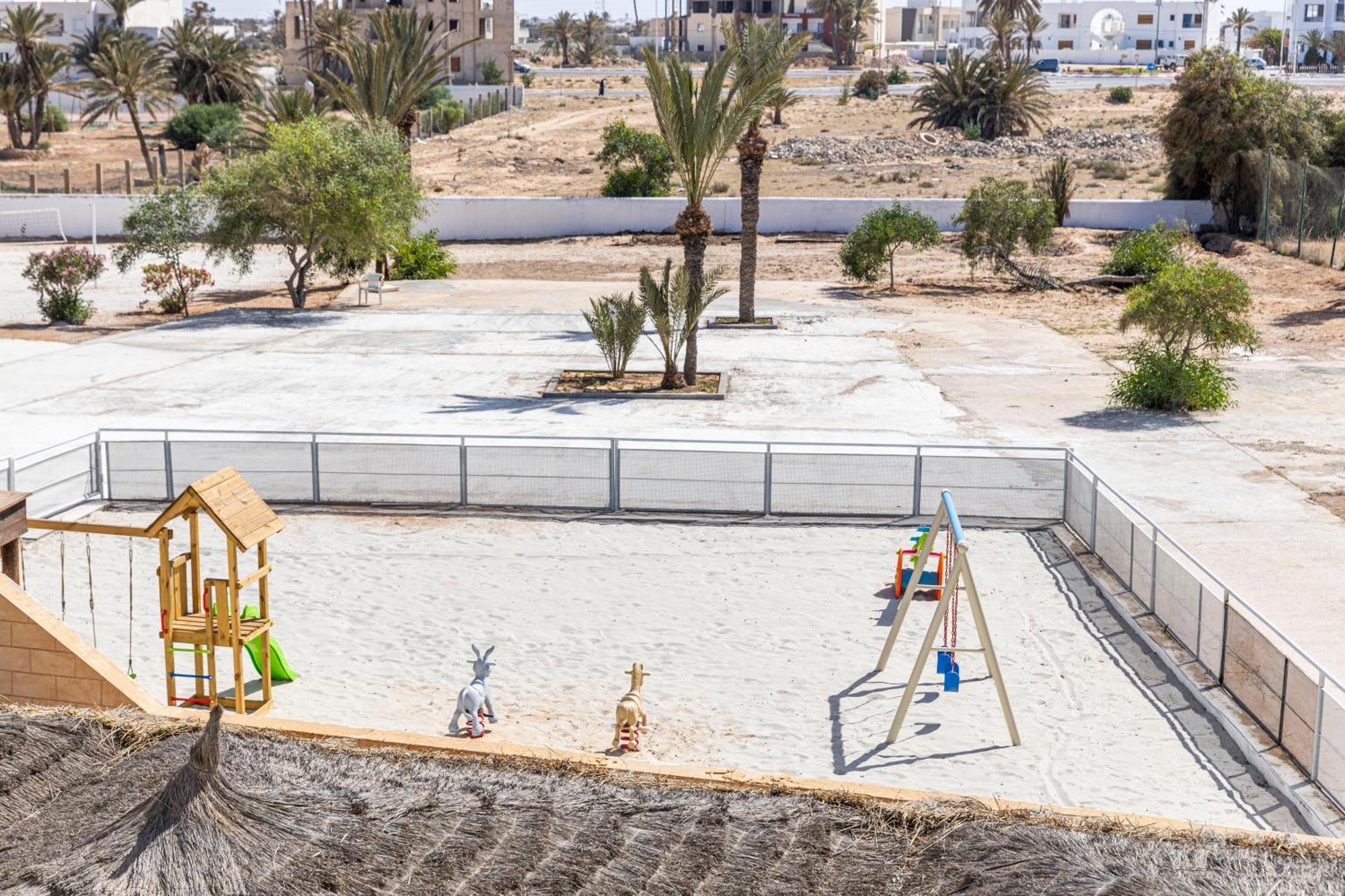 Le Petit Palais Djerba & Spa Хумт Сук Екстериор снимка