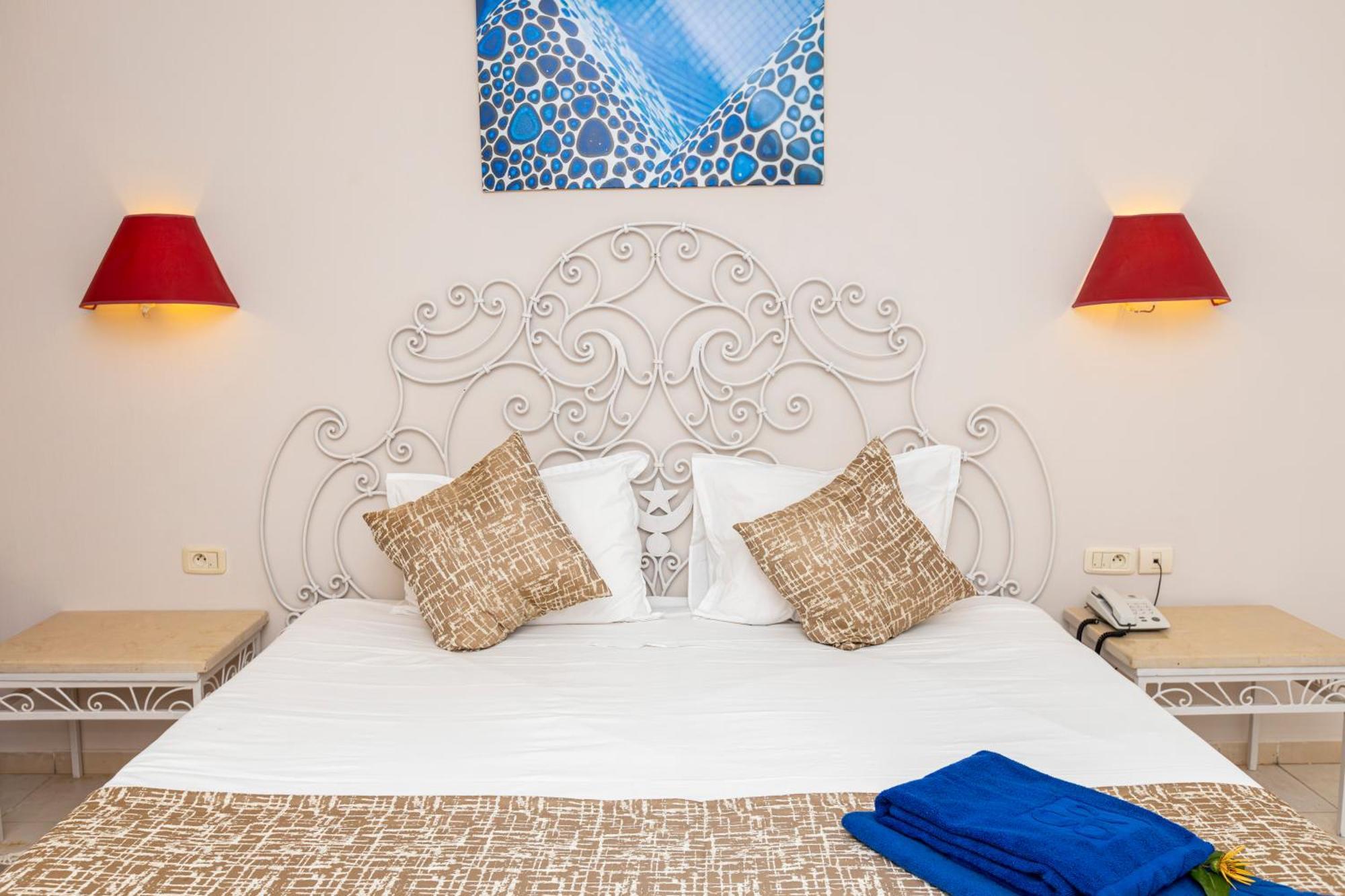 Le Petit Palais Djerba & Spa Хумт Сук Екстериор снимка