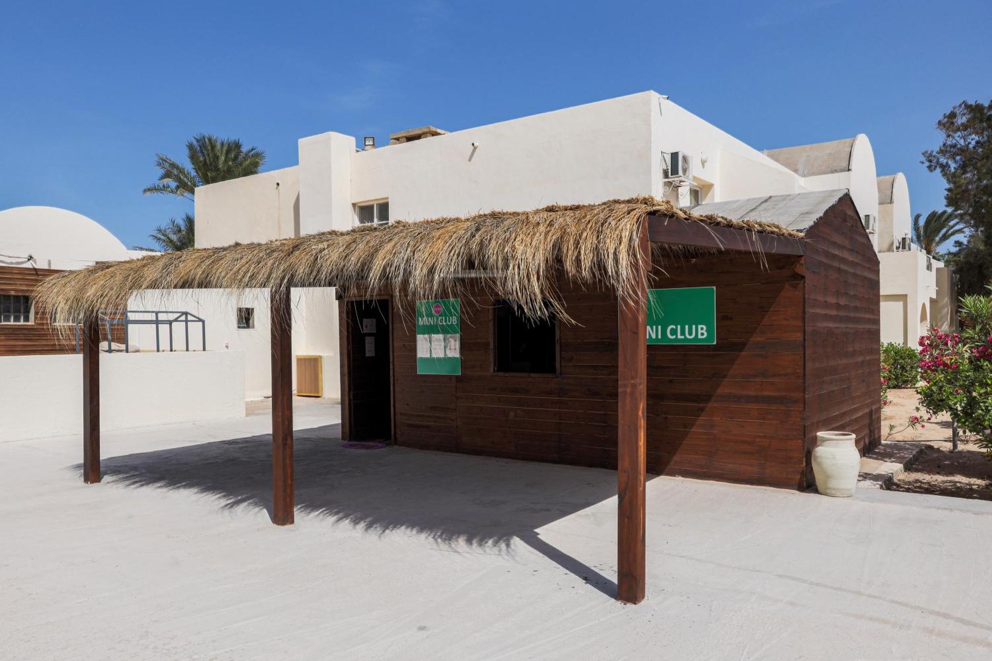 Le Petit Palais Djerba & Spa Хумт Сук Екстериор снимка