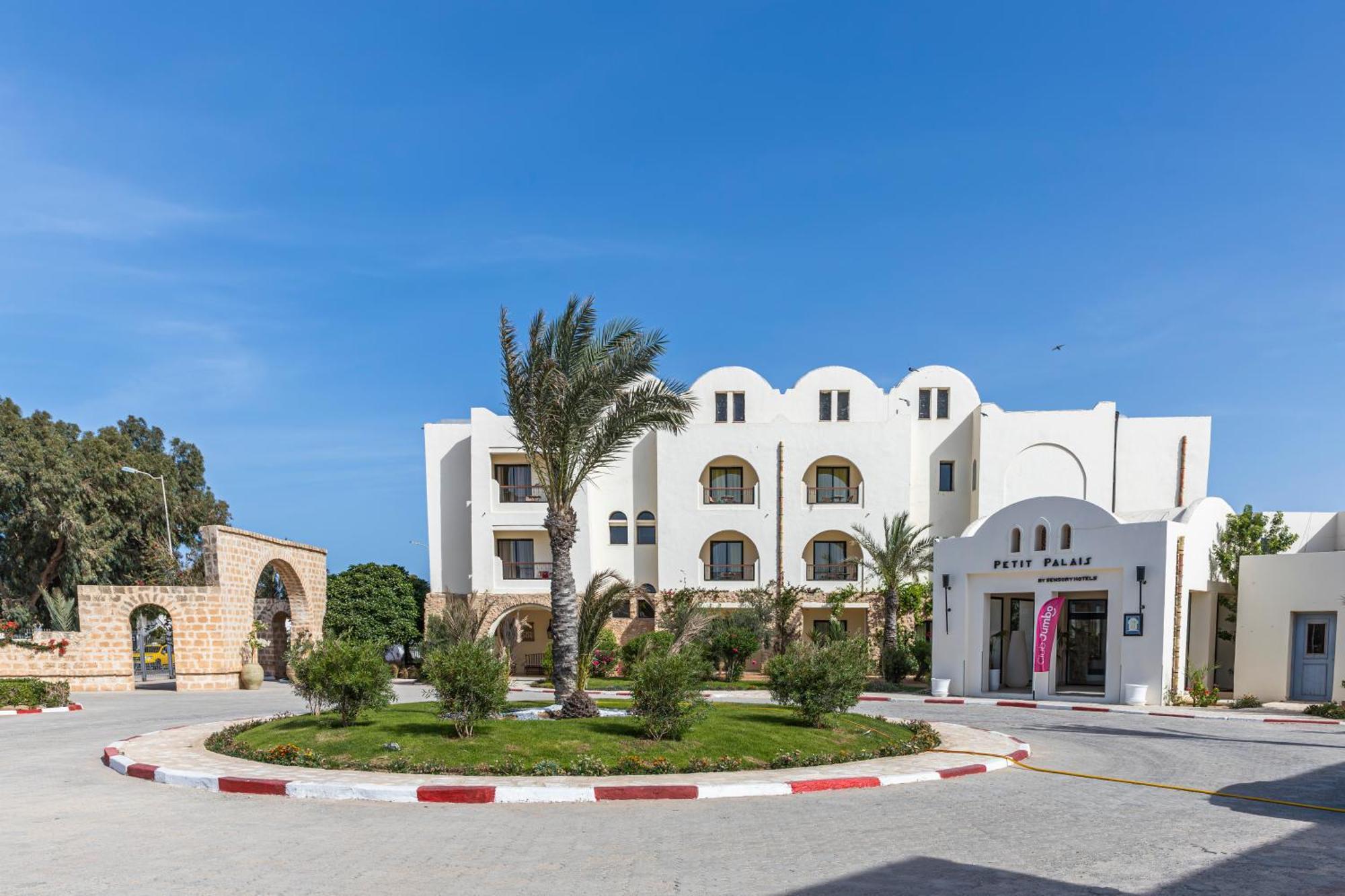 Le Petit Palais Djerba & Spa Хумт Сук Екстериор снимка